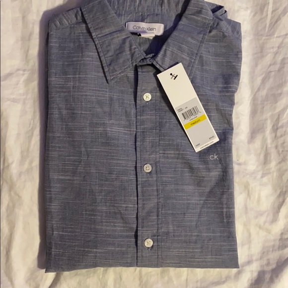 Calvin Klein Button Up - Picture 3 of 3